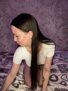 Arielle Swan online show from February 15, 2025, 5:07 pm