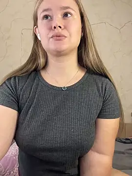 Snapshot of CaramelleSugar chatting on February 2, 2025, 2:02 pm CaramelleSugar online show from February 2, 2025, 2:02 pm