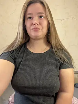 Snapshot of CaramelleSugar chatting on February 6, 2025, 7:35 am CaramelleSugar online show from February 6, 2025, 7:35 am