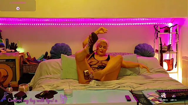 Snapshot of GoddessAlimony chatting on February 24, 2025, 9:00 am GoddessAlimony online show from February 24, 2025, 9:00 am