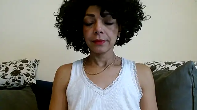 Lunasquirt1985 online show from February 19, 2026, 12:57 pm