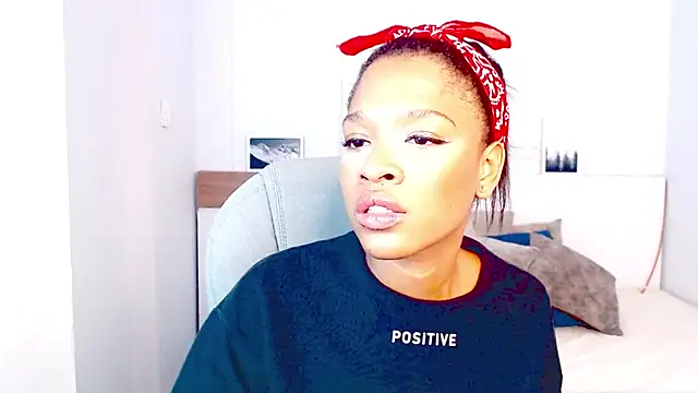 brendathompson  online show from October 7, 2025, 1:28 am