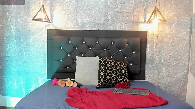 emberhodson online show from November 16, 2025, 11:26 am