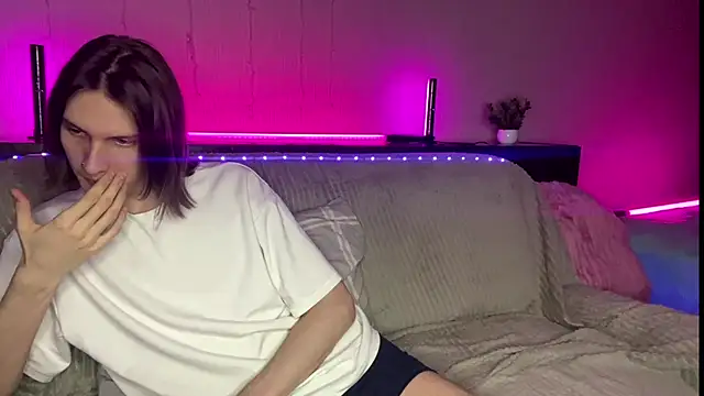 Snapshot of amandatalk chatting on March 3, 2025, 9:13 am amandatalk online show from March 3, 2025, 9:13 am