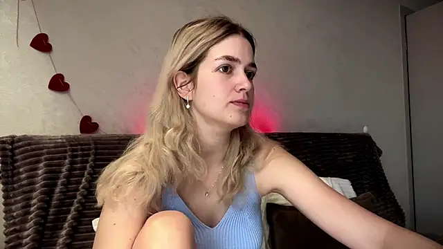 Snapshot of amandatalk chatting on October 6, 2025, 5:41 am amandatalk online show from October 6, 2025, 5:41 am