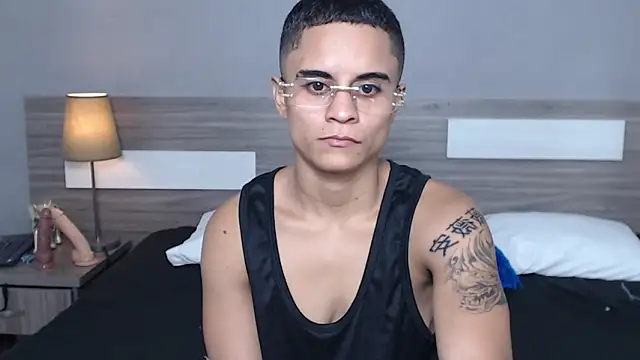 Liiamthompson online show from October 12, 2025, 11:44 am