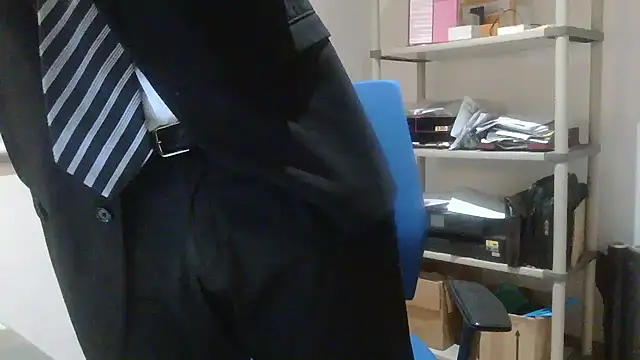 66MA69 online show from April 19, 2026, 4:46 am