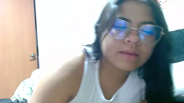 viccky vick online show from March 23, 2025, 12:47 am