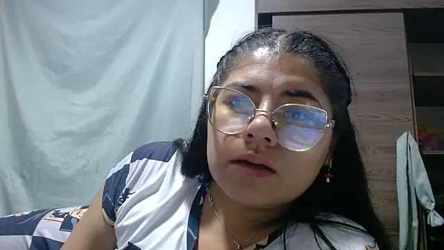 Snapshot of viccky_vick chatting on June 5, 2026, 6:52 am viccky vick online show from June 5, 2026, 6:52 am