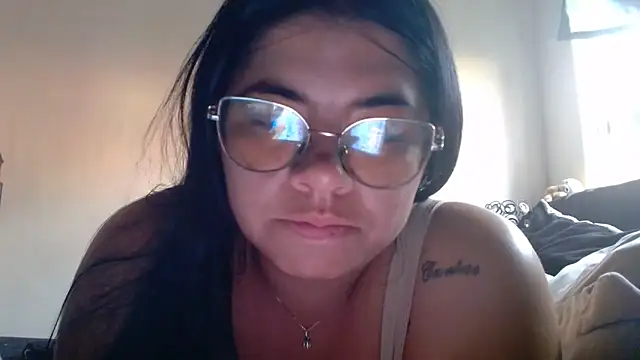 viccky vick online show from April 12, 2026, 10:02 pm