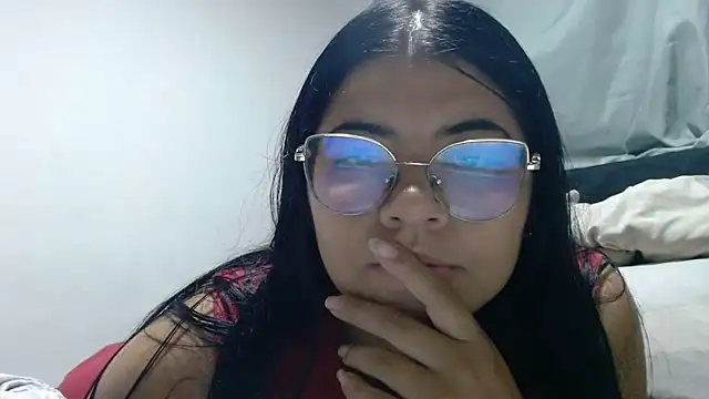 viccky vick online show from April 20, 2026, 12:35 am