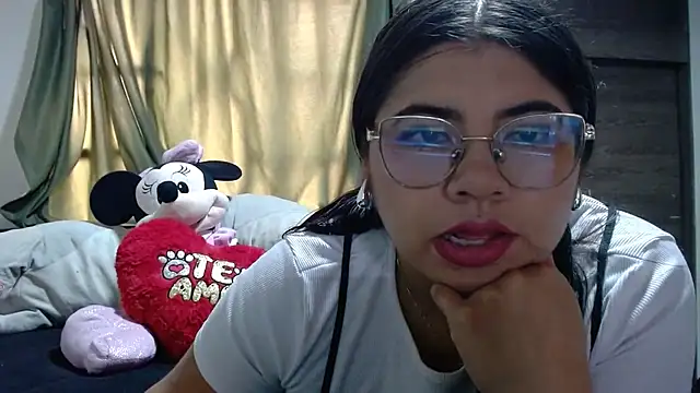 viccky vick online show from November 11, 2025, 5:41 pm