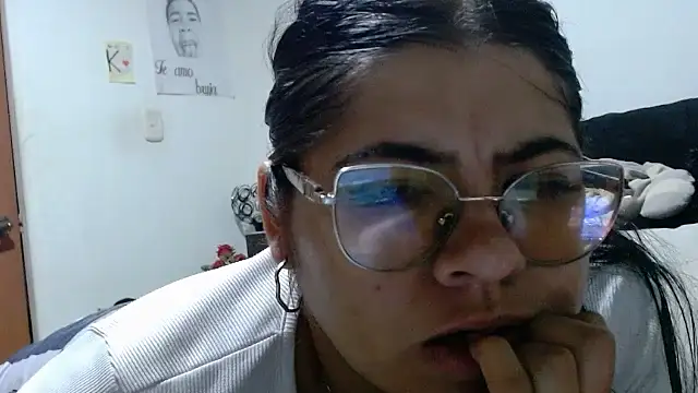 Snapshot of viccky_vick chatting on May 23, 2026, 3:05 am viccky vick online show from May 23, 2026, 3:05 am