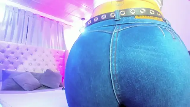 Snapshot of nicolee_millerr chatting on January 15, 2026, 12:41 pm nicolee millerr online show from January 15, 2026, 12:41 pm