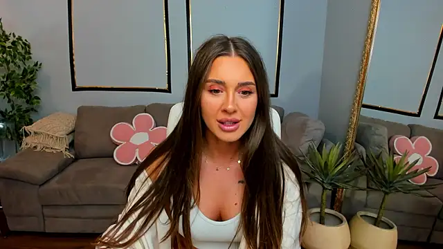 Anya-Ray online show from April 20, 2026, 1:03 pm