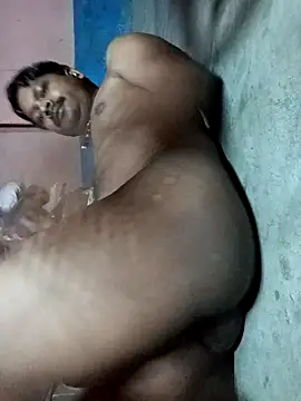 romantictubai online show from March 17, 2025, 6:32 pm