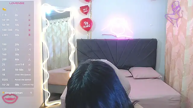 palmerfox tay online show from March 1, 2025, 1:22 am