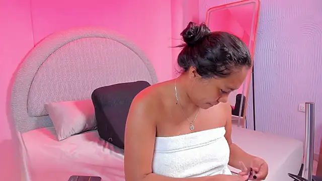 yeikafoxy online show from April 16, 2026, 11:33 am