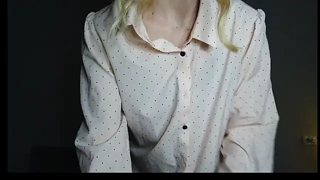 azumi xxx online show from March 9, 2025, 9:03 pm