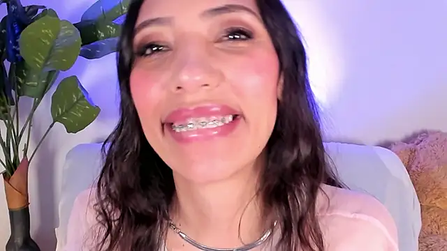 Snapshot of Miss_veronicaa2 chatting on April 27, 2026, 1:31 pm Miss veronicaa2 online show from April 27, 2026, 1:31 pm