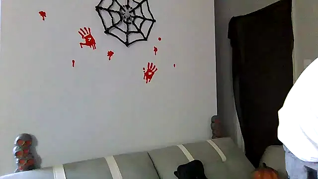 cruz815 online show from October 25, 2025, 2:28 pm