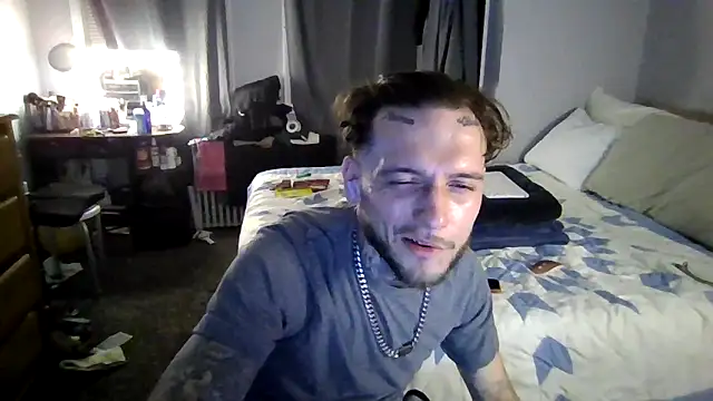 cruz815 online show from March 24, 2026, 4:23 am