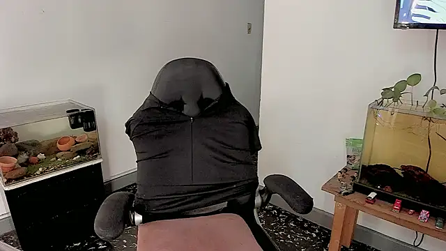 Dylan Milk online show from March 6, 2026, 2:28 am