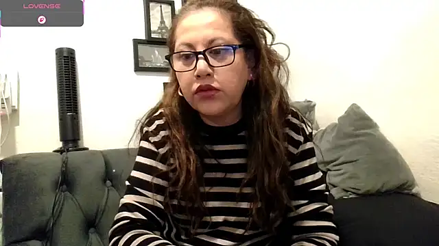 MirandaLatinaLovely online show from February 25, 2026, 6:30 pm