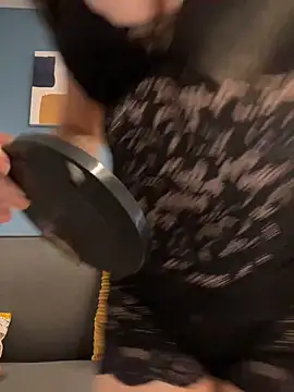 MirandaLatinaLovely online show from September 18, 2025, 3:59 pm