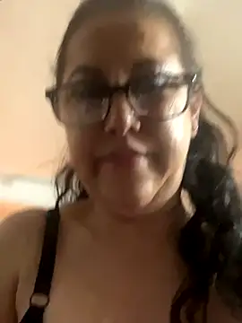 MirandaLatinaLovely online show from October 8, 2025, 4:36 am