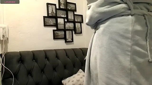 MirandaLatinaLovely online show from February 18, 2026, 4:36 pm