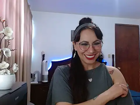 AloLovely  online show from March 31, 2026, 7:49 pm