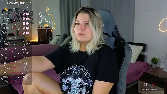 Snapshot of Jenny_Smit chatting on September 9, 2025, 4:00 am Jenny Smit online show from September 9, 2025, 4:00 am