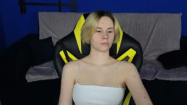 BettyCarter07 online show from March 3, 2025, 8:30 am