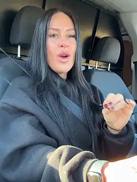 Snapshot of goddess-harper chatting on November 2, 2025, 9:47 am goddess-harper online show from November 2, 2025, 9:47 am