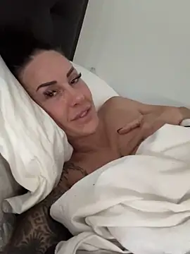 Snapshot of goddess-harper chatting on October 8, 2025, 9:44 am goddess-harper online show from October 8, 2025, 9:44 am