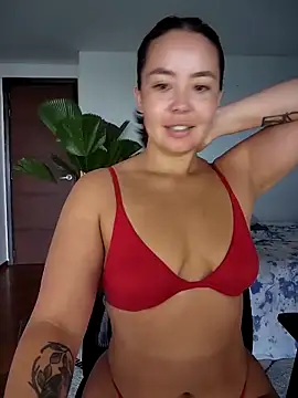 RenEnvy online show from March 18, 2025, 2:17 pm