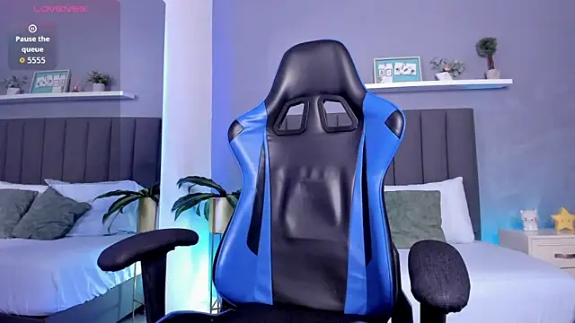 alessia leroy online show from September 26, 2025, 7:43 pm