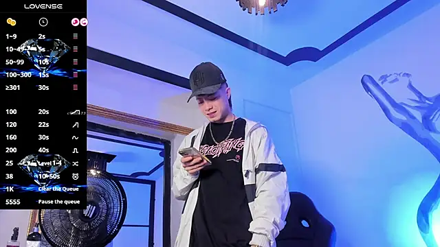 marcuscollins1  online show from September 10, 2025, 12:37 pm