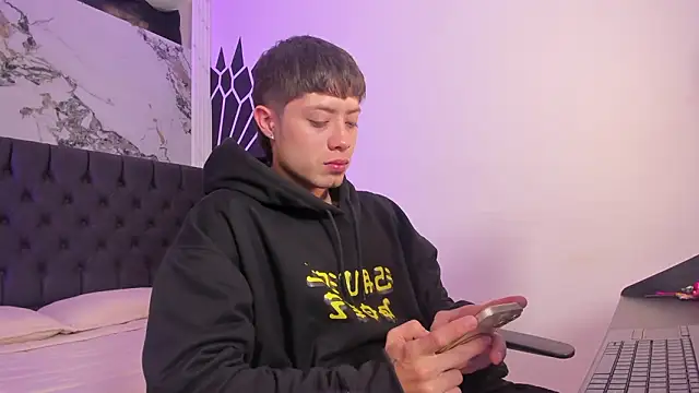 marcuscollins1  online show from March 23, 2026, 12:38 pm