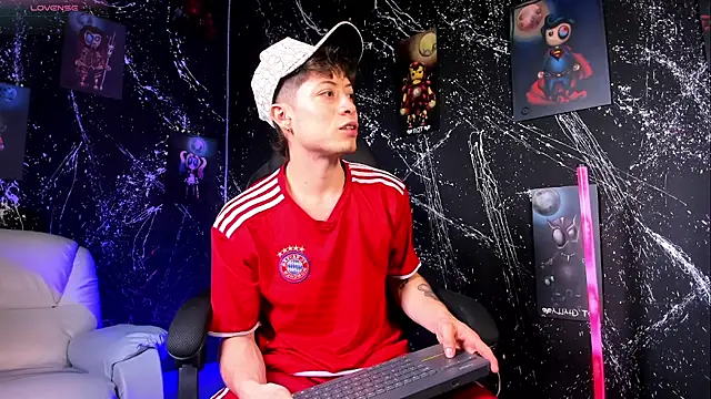 marcuscollins1  online show from February 28, 2025, 1:47 pm