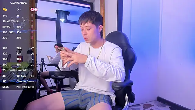 marcuscollins1  online show from September 25, 2025, 2:12 pm