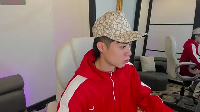 marcuscollins1  online show from March 20, 2025, 1:26 pm