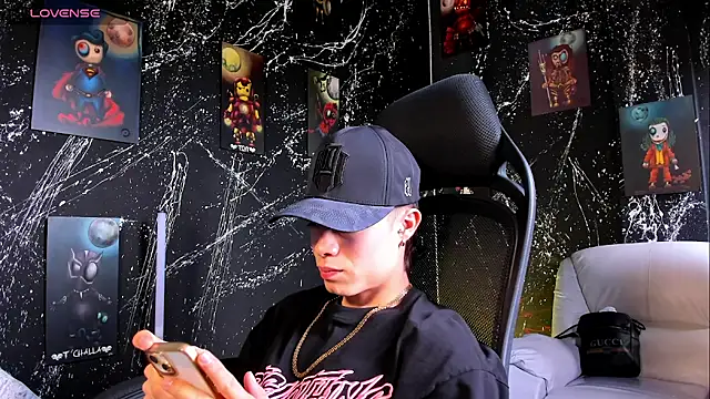 marcuscollins1  online show from March 1, 2025, 2:23 pm