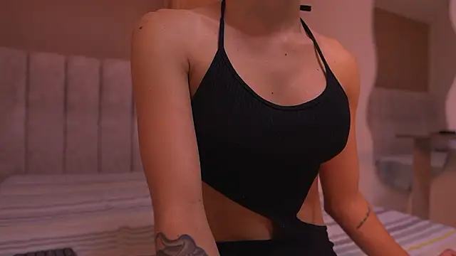 sara lopee1 online show from February 16, 2026, 11:53 am