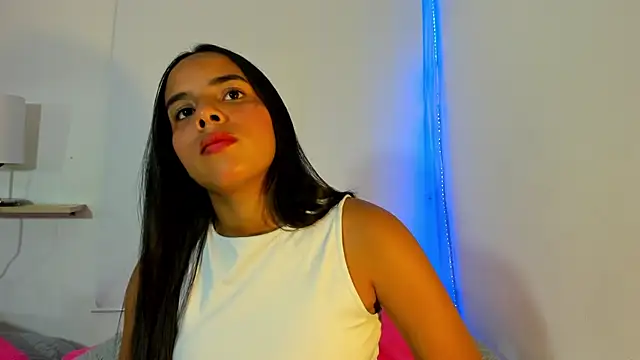 Roxy Stonee online show from January 6, 2026, 7:29 pm