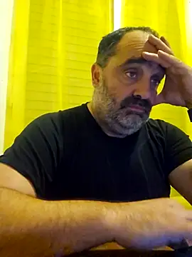 fuocovivo4 online show from November 6, 2025, 5:28 pm