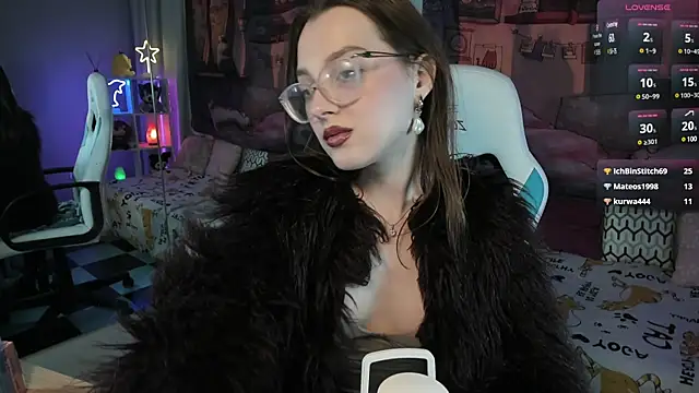 kaisajenner online show from February 19, 2025, 10:53 pm