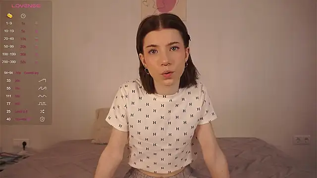 FeliceDendy online show from February 19, 2025, 4:12 am