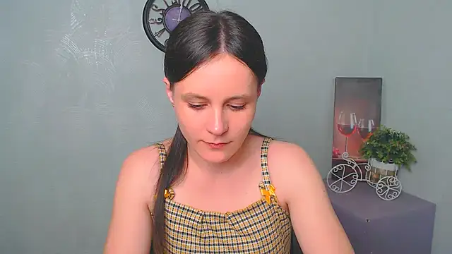 ValeriaHeart  online show from February 23, 2025, 1:32 pm